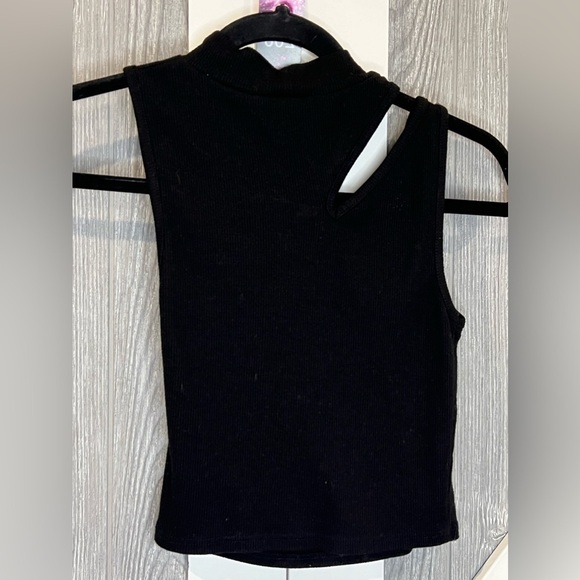 269. Crop Top Cut Out Turtleneck Ribbed Sweater XS - Picture 4 of 4